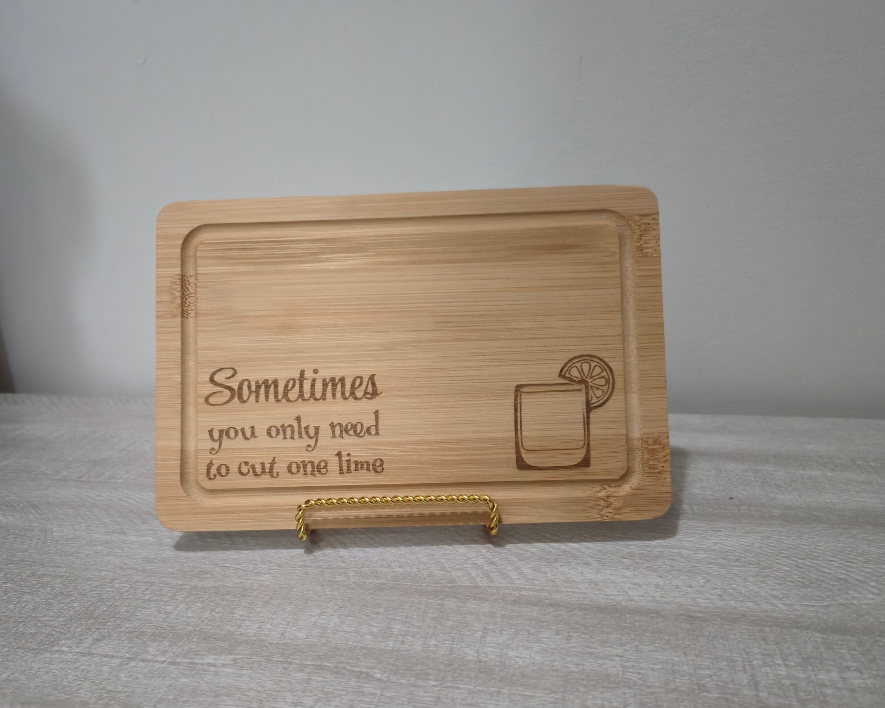 Personalized Bamboo Cutting Board with Drip Ring – 9" x 6"